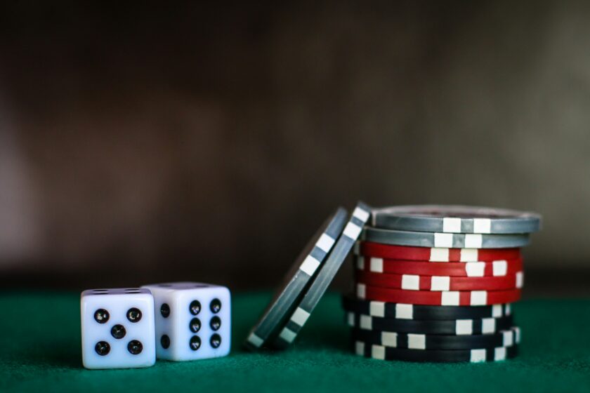 Why Minimum Deposit Casinos are So Popular in the UK